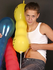 Gay Boys Porn Pics at CockyPics